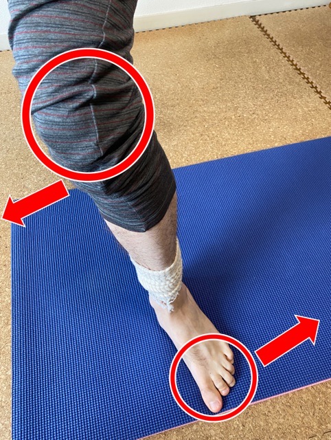 knee in toe out